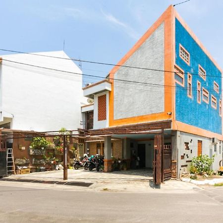 Reddoorz Syariah Near Stadion Manahan Solo 2 Extérieur photo